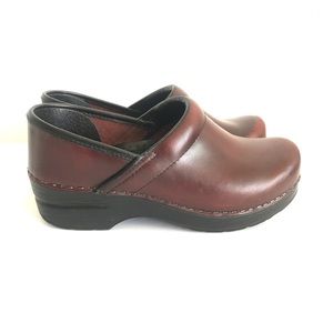 Dansko Professional Burgundy Leather Clog Size 37